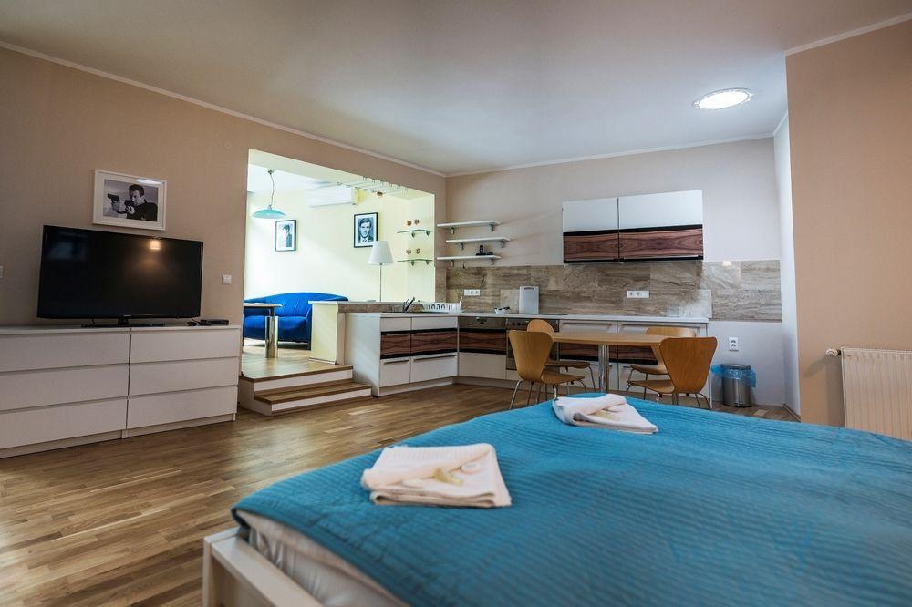 Film Hotel Братислава Экстерьер фото