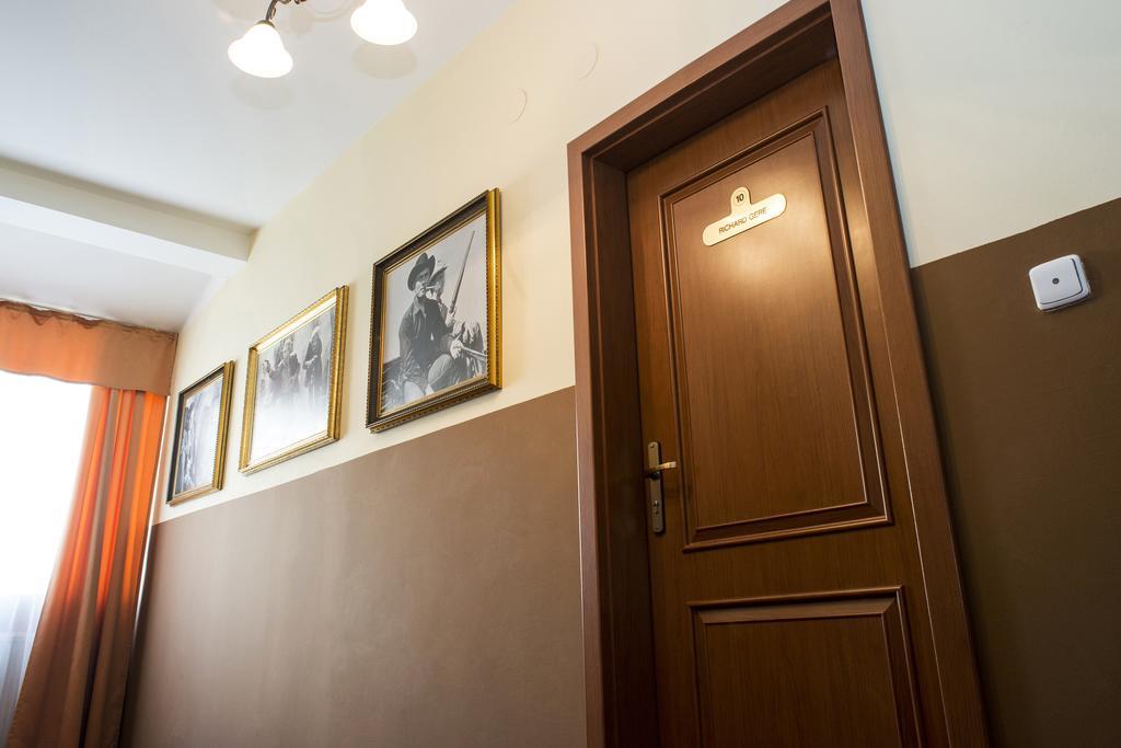 Film Hotel Братислава Экстерьер фото